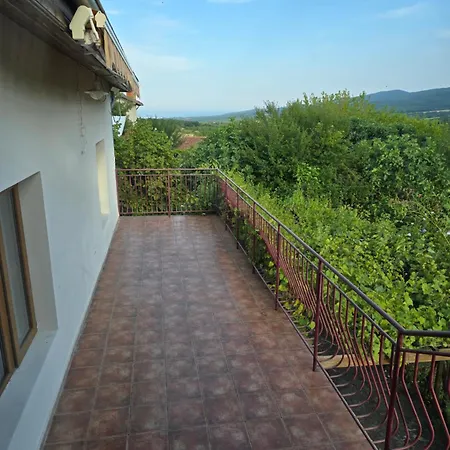 Irakli Sea View Nature Retreat, Sleeps 10, 10 Min To Holiday home Banya (Burgas)