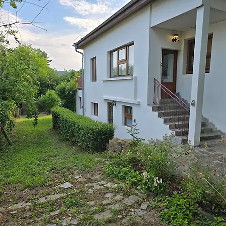 Irakli Sea View Nature Retreat, Sleeps 10, 10 Min To Holiday home Banya (Burgas)
